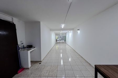 Garagem de casa para alugar com 6 quartos, 285m² em Jardim Analia Franco, São Paulo