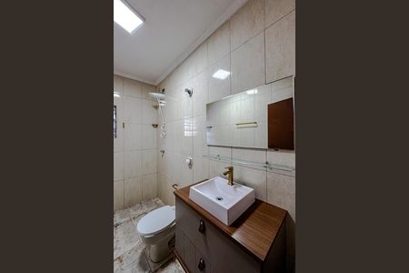 Casa para alugar com 285m², 6 quartos e 4 vagas Casa para alugar com 285m², 6 quartos e 4 vagasBanheiro (Casa 2)