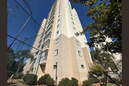Fachada de apartamento para alugar com 3 quartos, 80m² em Jardim Tupanci, Barueri