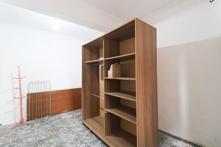 Casa para alugar com 40m², 1 quarto e sem vaga