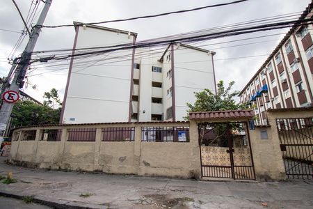 Fachada de apartamento para alugar com 2 quartos, 50m² em Ramos, Rio de Janeiro