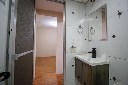 Apartamento para alugar com 50m², 2 quartos e sem vaga Apartamento para alugar com 50m², 2 quartos e sem vagaBanheiro