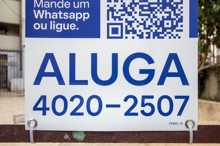 Placa de apartamento para alugar com 2 quartos, 50m² em Ramos, Rio de Janeiro