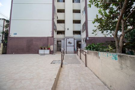 Hall de entrada de apartamento para alugar com 2 quartos, 50m² em Ramos, Rio de Janeiro
