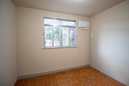 Quarto 2 de apartamento para alugar com 2 quartos, 50m² em Ramos, Rio de Janeiro