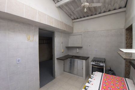 Cozinha  de casa para alugar com 2 quartos, 120m² em Guilhermina, Praia Grande