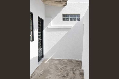 Área externa de casa para alugar com 1 quarto, 60m² em Bangu, Rio de Janeiro