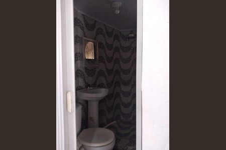 Banheiro de casa para alugar com 1 quarto, 60m² em Bangu, Rio de Janeiro