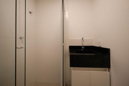 Banheiro de apartamento para alugar com 2 quartos, 36m² em Vila Nova, São Paulo