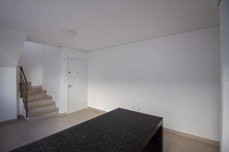 Apartamento para alugar com 80m², 2 quartos e 2 vagas Apartamento para alugar com 80m², 2 quartos e 2 vagasCozinha