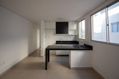 Apartamento para alugar com 80m², 2 quartos e 2 vagas Apartamento para alugar com 80m², 2 quartos e 2 vagasCozinha