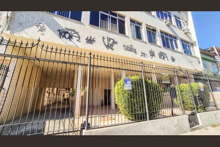 Entrada  de apartamento para alugar com 2 quartos, 80m² em Penha, Rio de Janeiro