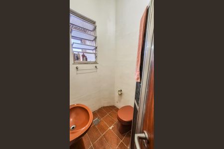 Apartamento à venda com 80m², 2 quartos e 1 vaga Apartamento à venda com 80m², 2 quartos e 1 vagaBanheiro