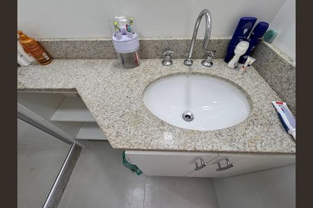 Suíte - Banheiro de apartamento à venda com 3 quartos, 78m² em Vargem Pequena, Rio de Janeiro
