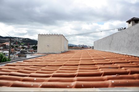 Casa para alugar com 75m², 2 quartos e 1 vaga Casa para alugar com 75m², 2 quartos e 1 vagaDetalhe - Vista da Varanda e Área de Serviço
