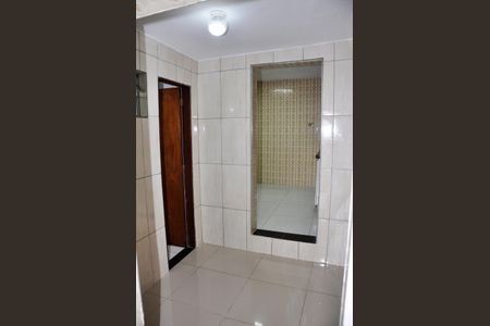 Casa para alugar com 75m², 2 quartos e 1 vaga Casa para alugar com 75m², 2 quartos e 1 vagaDetalhe - Corredor