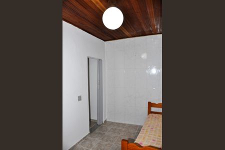 Casa para alugar com 75m², 2 quartos e 1 vaga Casa para alugar com 75m², 2 quartos e 1 vagaDetalhe - Quarto 01