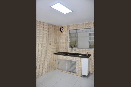 Detalhe - Cozinha de casa para alugar com 2 quartos, 75m² em Vila Zat, São Paulo