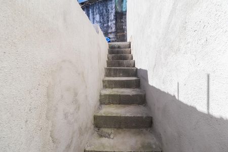 Casa para alugar com 70m², 2 quartos e sem vaga Casa para alugar com 70m², 2 quartos e sem vagaEscada para o Terraço