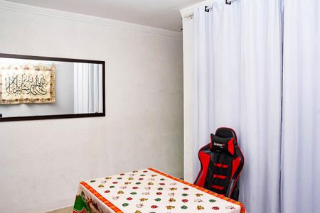 Casa à venda com 178m², 3 quartos e 3 vagas