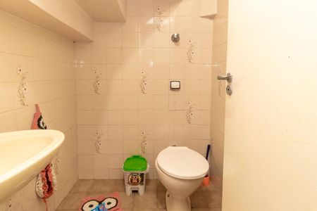 Casa à venda com 240m², 4 quartos e 3 vagas Casa à venda com 240m², 4 quartos e 3 vagasLavabo
