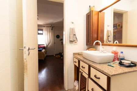 Casa à venda com 240m², 4 quartos e 3 vagas Casa à venda com 240m², 4 quartos e 3 vagasBanheiro da Suíte