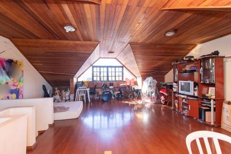 Área comum de casa à venda com 4 quartos, 240m² em Santa Quiteria, Curitiba