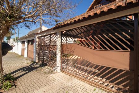 Fachada de casa à venda com 4 quartos, 240m² em Santa Quiteria, Curitiba