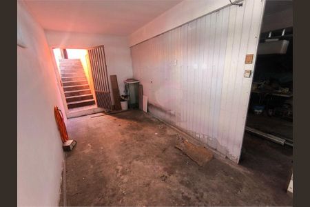Casa à venda com 100m², 1 quarto e 3 vagas