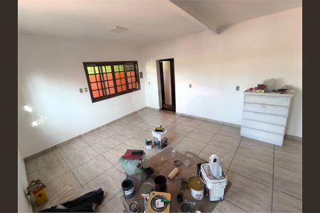 Casa à venda com 1 quarto, 100m² em Jardim das Esmeraldas, Taboão da Serra