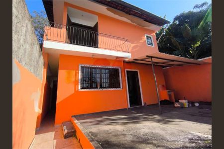 Casa à venda com 1 quarto, 100m² em Jardim das Esmeraldas, Taboão da Serra