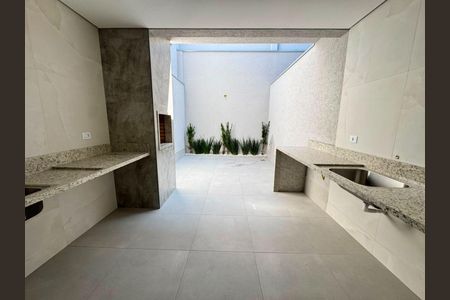 Casa à venda com 3 quartos, 180m² em Parque Sao Domingos, São Paulo