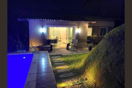 Casa à venda com 5 quartos, 320m² em Itaipu, Niterói