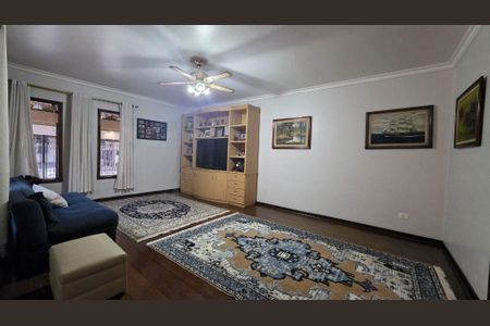 Casa à venda com 3 quartos, 184m² em Jardim das Vertentes, São Paulo