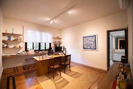 Casa à venda com 260m², 3 quartos e 1 vaga