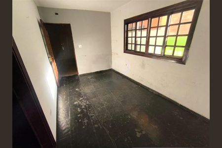 Casa à venda com 3 quartos, 80m² em Jardim das Esmeraldas, Taboão da Serra