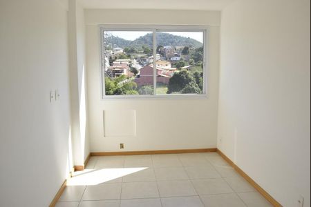 Apartamento à venda com 2 quartos, 55m² em Maria Paula, Niterói