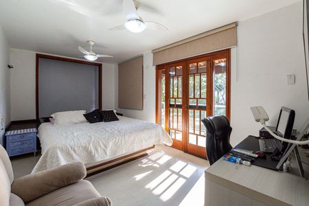 Casa à venda com 4 quartos, 445m² em Camboinhas, Niterói