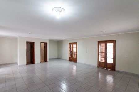 Casa para alugar com 299m², 3 quartos e 5 vagas Casa para alugar com 299m², 3 quartos e 5 vagasSalão