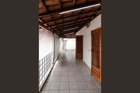 Casa para alugar com 299m², 3 quartos e 5 vagas Casa para alugar com 299m², 3 quartos e 5 vagasTerraço