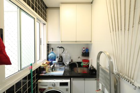 Apartamento à venda com 83m², 3 quartos e 2 vagas Apartamento à venda com 83m², 3 quartos e 2 vagasÁrea de Serviço
