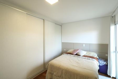 Apartamento à venda com 83m², 3 quartos e 2 vagas Apartamento à venda com 83m², 3 quartos e 2 vagasSuíte
