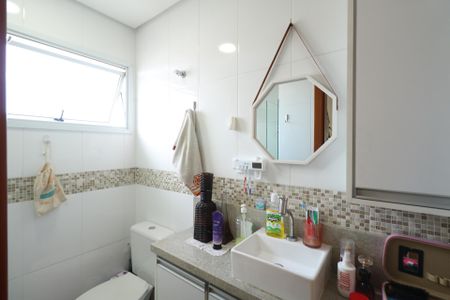Apartamento à venda com 83m², 3 quartos e 2 vagas Apartamento à venda com 83m², 3 quartos e 2 vagasBanheiro da Suíte