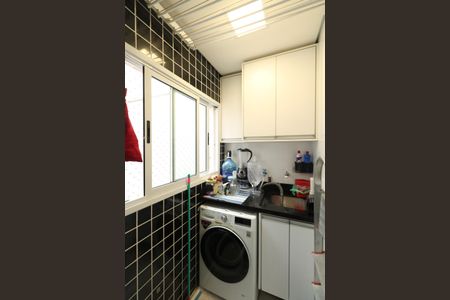 Apartamento à venda com 83m², 3 quartos e 2 vagas Apartamento à venda com 83m², 3 quartos e 2 vagasÁrea de Serviço