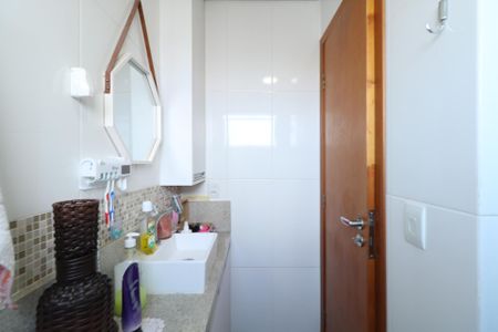 Apartamento à venda com 83m², 3 quartos e 2 vagas Apartamento à venda com 83m², 3 quartos e 2 vagasBanheiro da Suíte