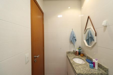 Apartamento à venda com 83m², 3 quartos e 2 vagas Apartamento à venda com 83m², 3 quartos e 2 vagasBanheiro