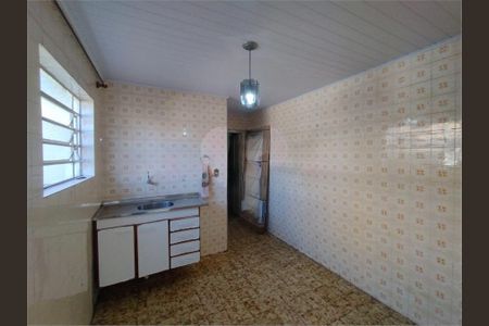 Casa à venda com 3 quartos, 131m² em Vila Paulo Silas, São Paulo