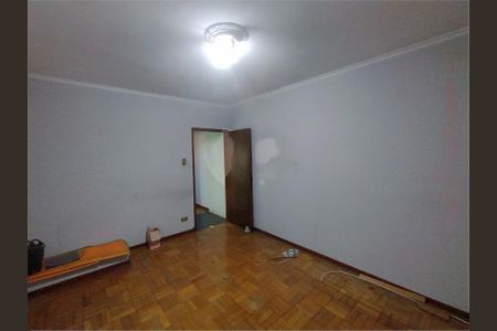 Casa à venda com 3 quartos, 131m² em Vila Paulo Silas, São Paulo