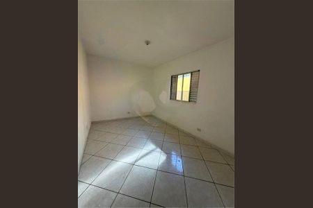 Casa de condomínio à venda com 161m², 4 quartos e 2 vagas