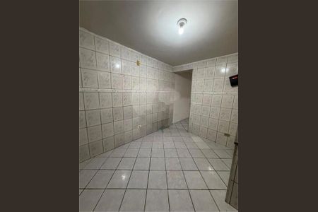 Casa de condomínio à venda com 161m², 4 quartos e 2 vagas